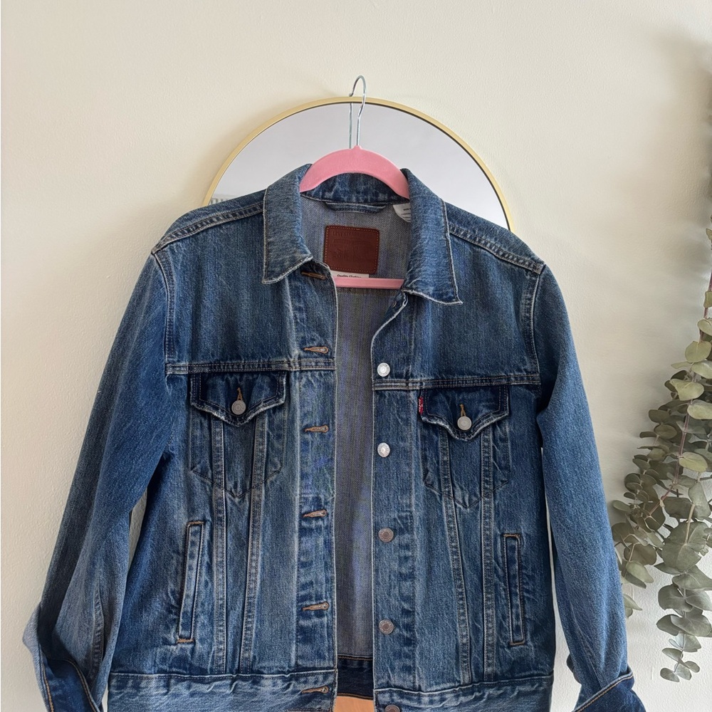 Levi's Premium Blue Denim Jacket with Brown Patch